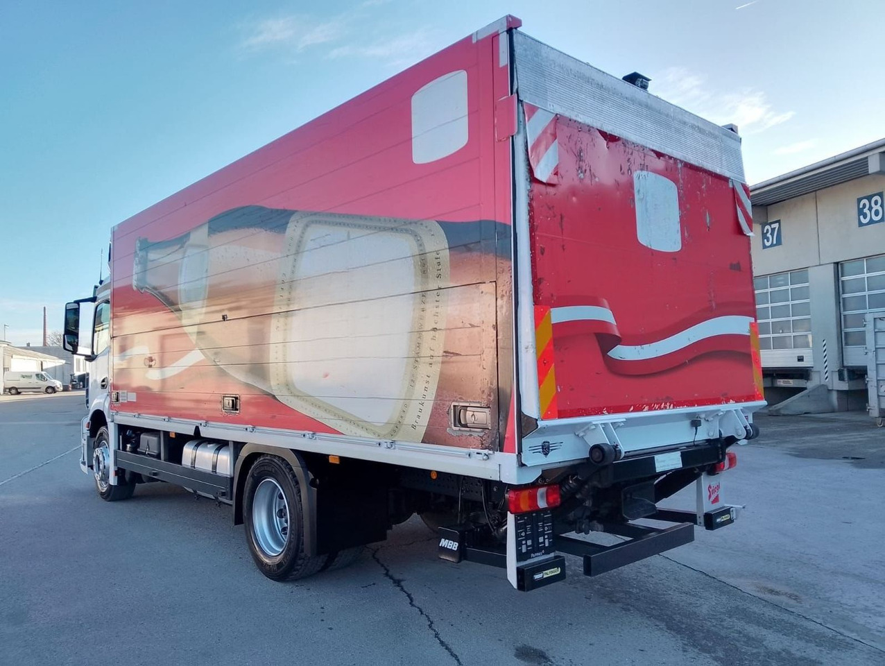 Mercedes-Benz ANTOS 18 30| Getränkew.| Klima| Luftgef| EZ 2014 - Beverage truck: picture 4 Mercedes-Benz ANTOS 18 30| Getränkew.| Klima| Luftgef| EZ 2014 - Beverage truck: picture 4