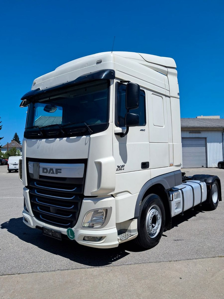 DAF XF 18.460 Schubboden | Klima | Retarder | Differ - Tractor unit: picture 1 DAF XF 18.460 Schubboden | Klima | Retarder | Differ - Tractor unit: picture 1