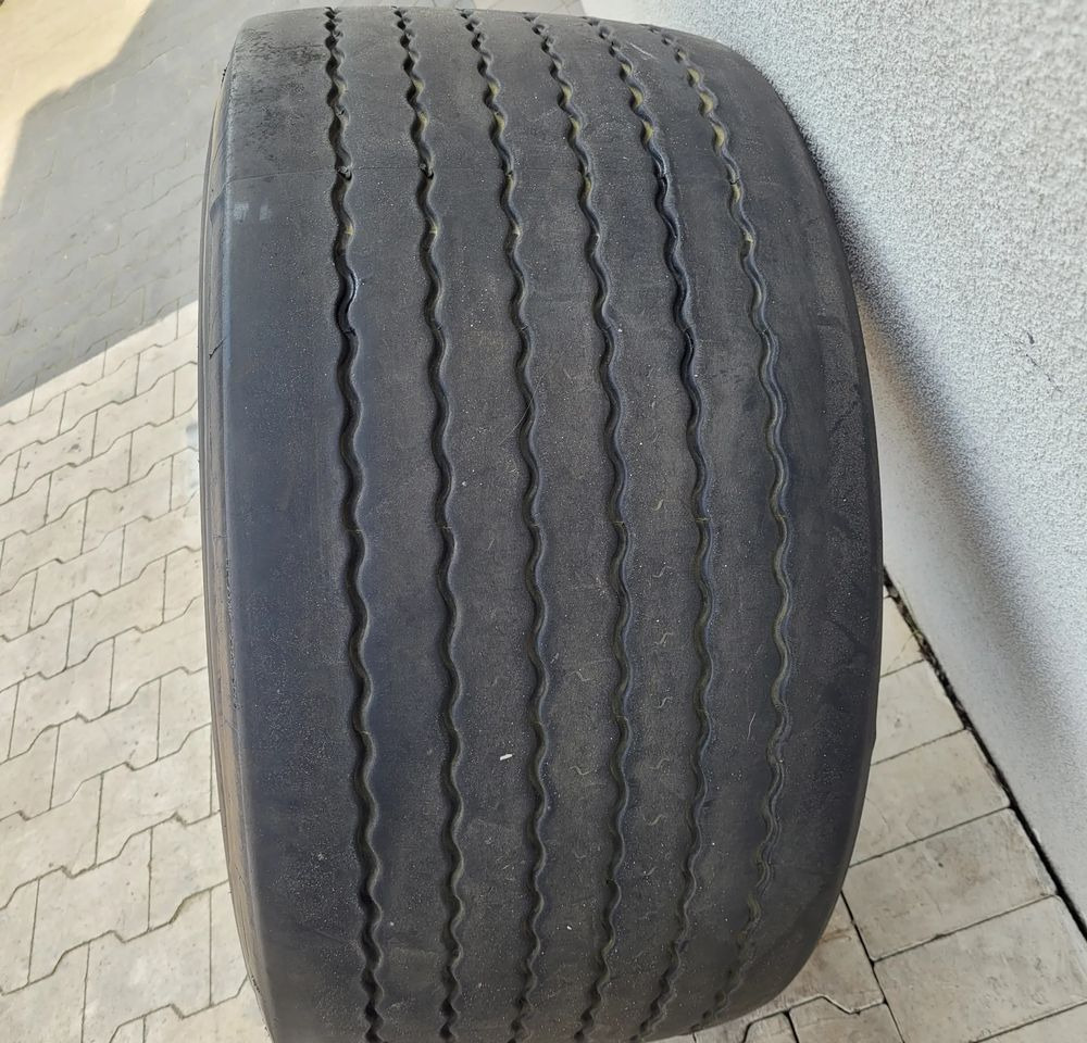 435/50 R19.5 DUNLOP SP252 - Wheels and tires for Truck: picture 2 435/50 R19.5 DUNLOP SP252 - Wheels and tires for Truck: picture 2