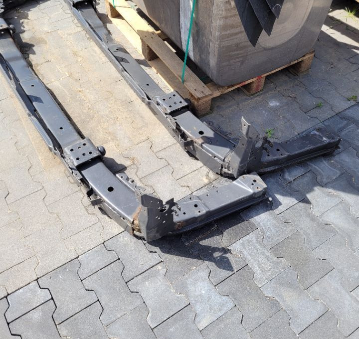 BELKA ZDERZAKA VOLVO FH13 ORYGINAL POLECAM - Bumper for Truck: picture 4 BELKA ZDERZAKA VOLVO FH13 ORYGINAL POLECAM - Bumper for Truck: picture 4