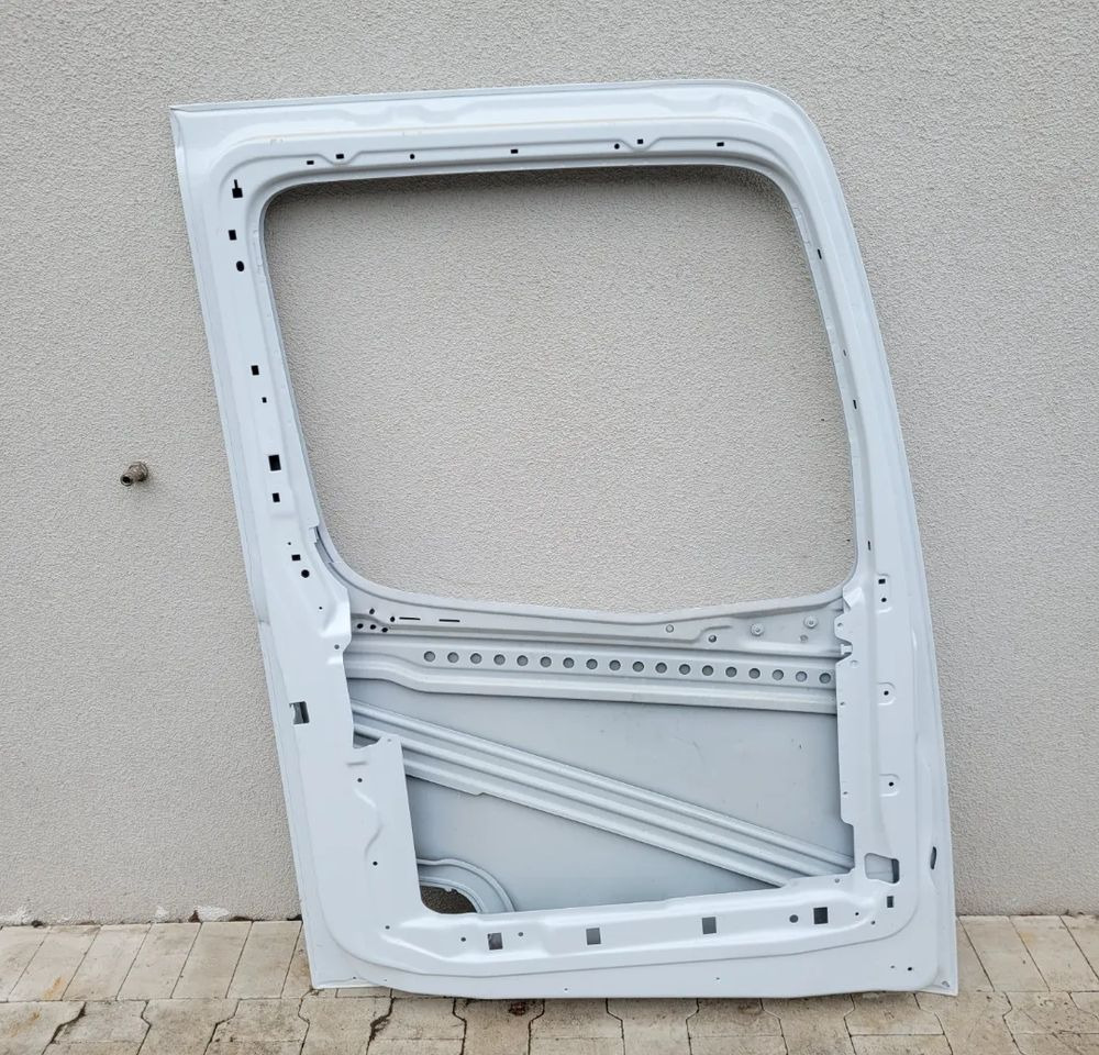 DRZWI ACTROS MP4 LEWE DUZA KABINA - Door and parts for Truck: picture 4 DRZWI ACTROS MP4 LEWE DUZA KABINA - Door and parts for Truck: picture 4