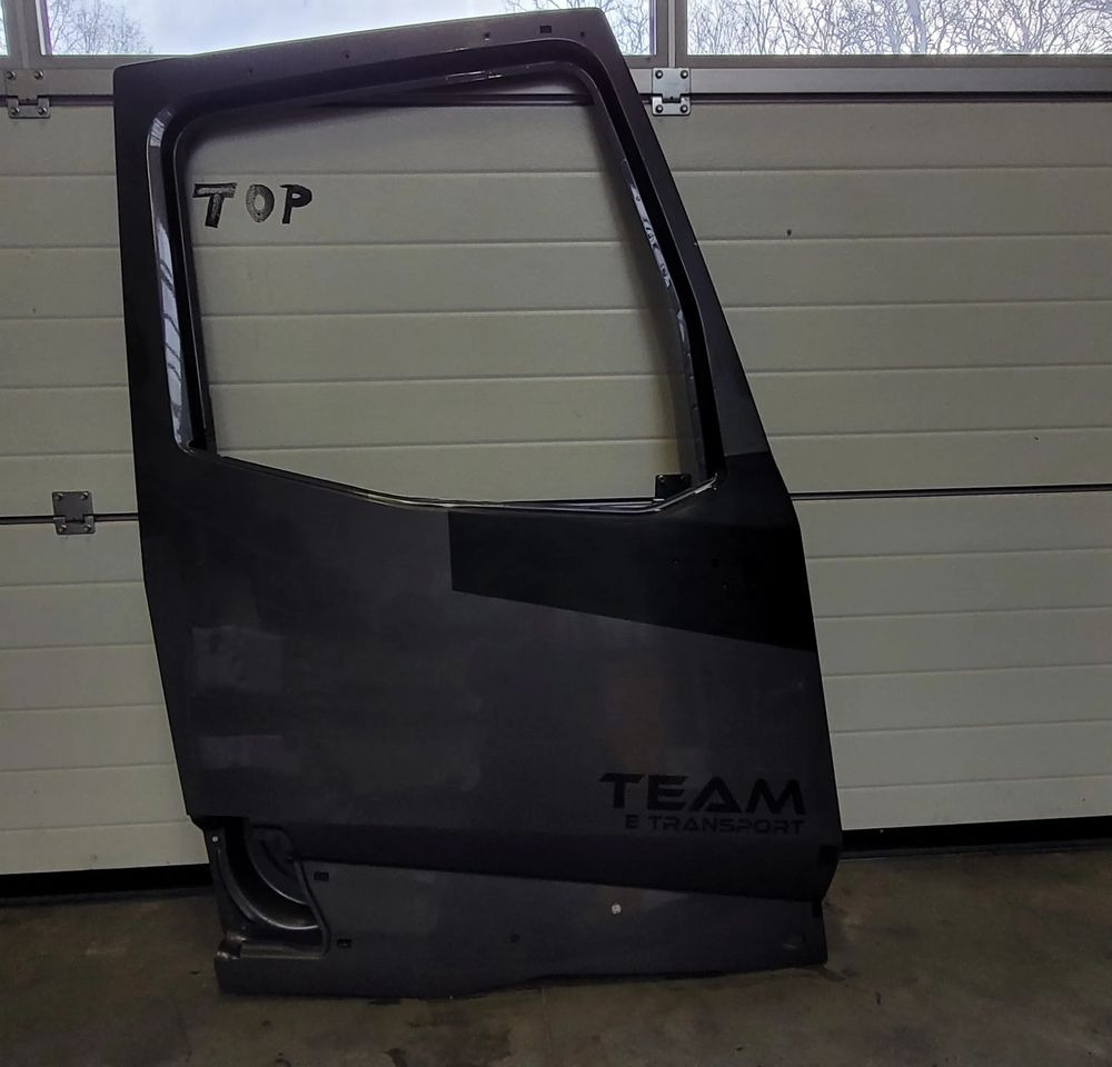 DRZWI RENAULT RANGE T GAMA ORYGINAŁ CHWALIM116 - Door and parts for Truck: picture 1 DRZWI RENAULT RANGE T GAMA ORYGINAŁ CHWALIM116 - Door and parts for Truck: picture 1