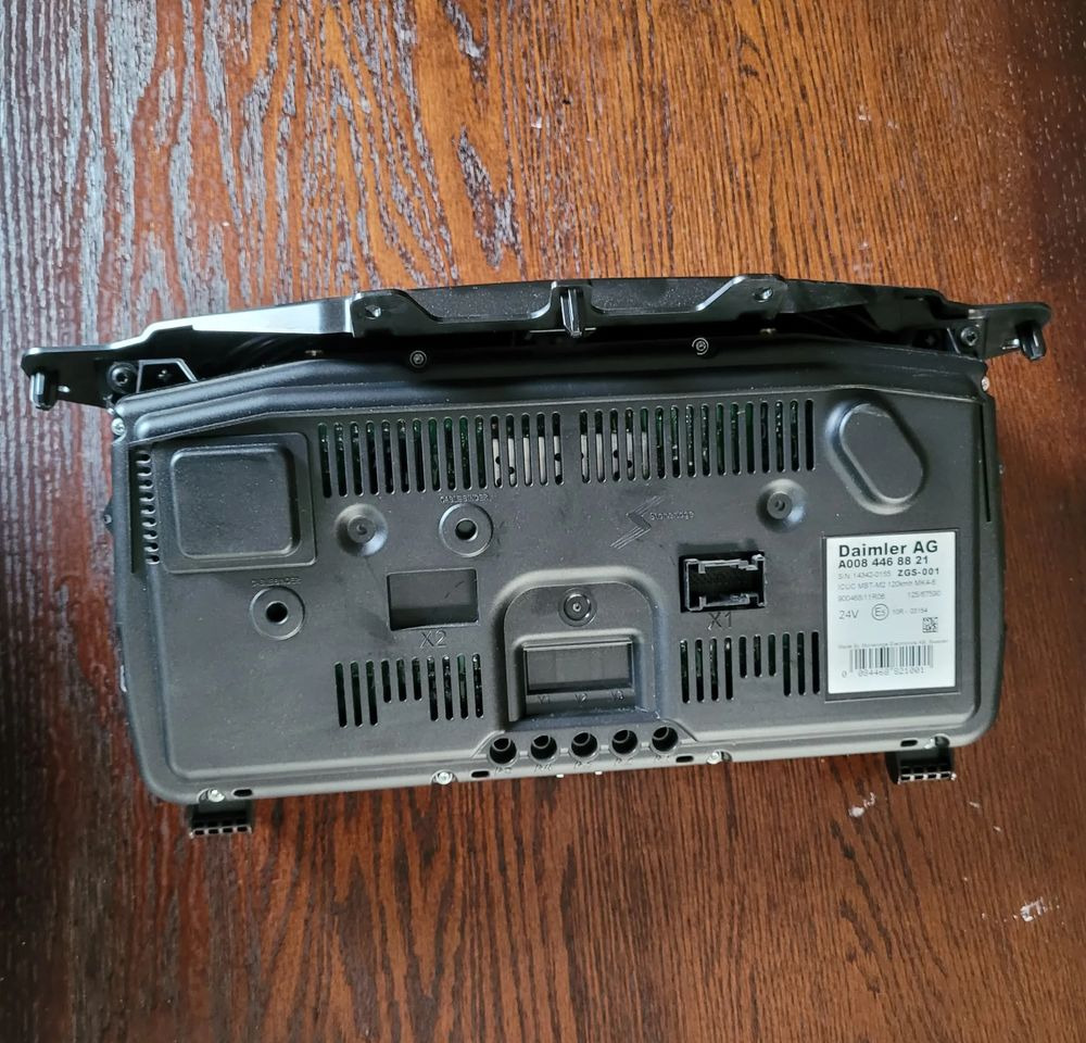 LICZNIK MERCEDES ACTROS MP4 A008 446 88 21 - Electrical system for Truck: picture 3 LICZNIK MERCEDES ACTROS MP4 A008 446 88 21 - Electrical system for Truck: picture 3