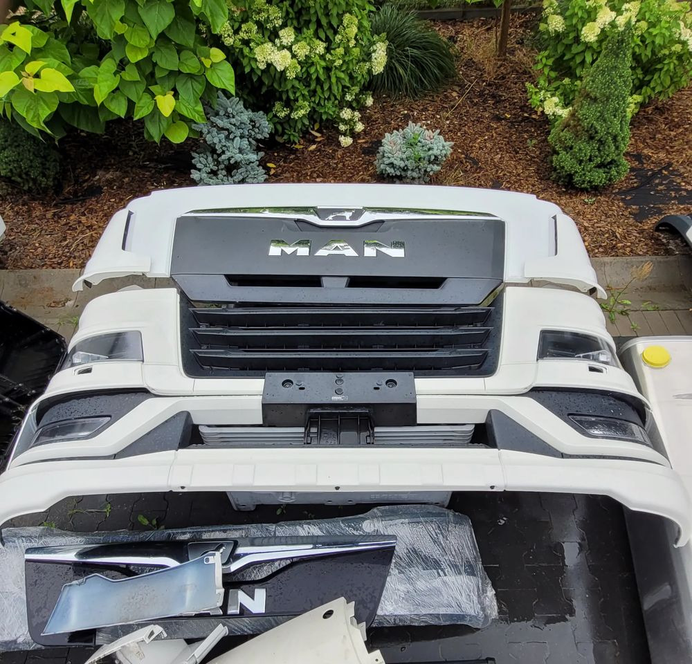 Hood for Truck MASKA ATRAPA MAN TGX TG3 NM.ORYGINAŁ 81.61110-6112 CHWALIM116: picture 9