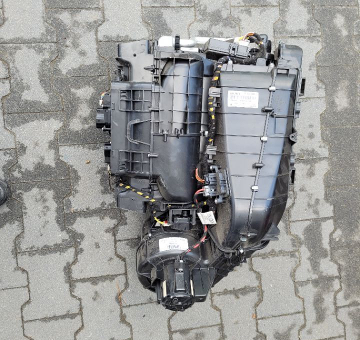 NAGRZEWNICA RENAUL RANGE T GAMA OM 7484553426/02 - Cooling system for Truck: picture 3 NAGRZEWNICA RENAUL RANGE T GAMA OM 7484553426/02 - Cooling system for Truck: picture 3