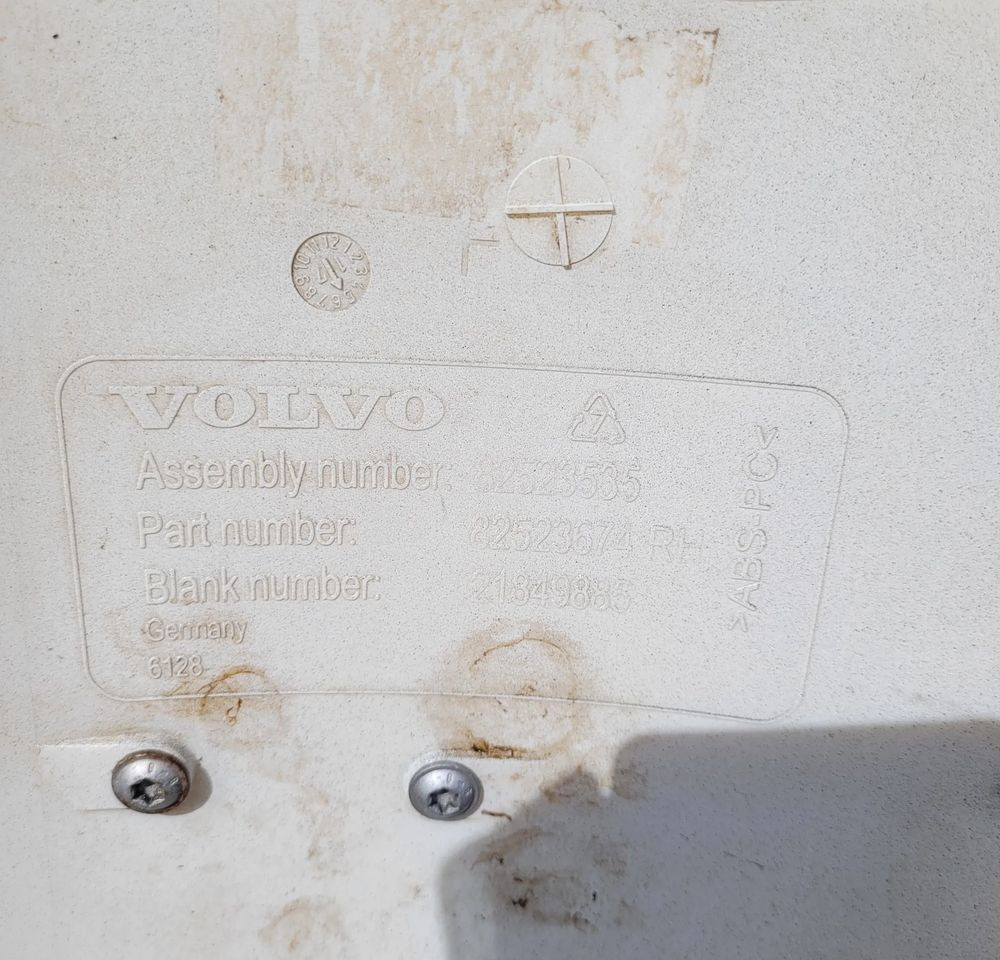 POLIK OWIEWKA VOLVO FL FE E6 ORYGINAŁ RH 82523535 CHWALIM116 - Body and exterior for Truck: picture 4 POLIK OWIEWKA VOLVO FL FE E6 ORYGINAŁ RH 82523535 CHWALIM116 - Body and exterior for Truck: picture 4