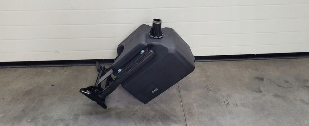 ZBIORNIK AD BLUE MAN TGS E6 81.15402 5047 - AdBlue tank for Truck: picture 1 ZBIORNIK AD BLUE MAN TGS E6 81.15402 5047 - AdBlue tank for Truck: picture 1