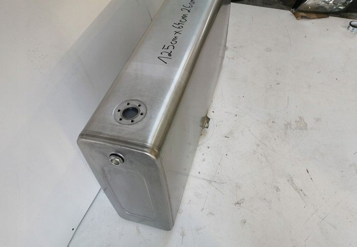 ZBIORNIK OLEJU GABARYT NA RAME - Fuel tank for Truck: picture 2 ZBIORNIK OLEJU GABARYT NA RAME - Fuel tank for Truck: picture 2
