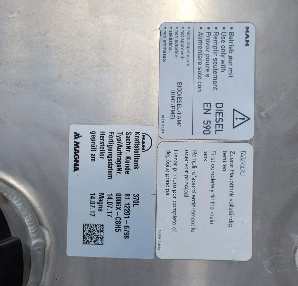 ZBIORNIK PALIWA MAN TGX 370L 81.12201-6798 100X63X68CM - Fuel tank for Truck: picture 5 ZBIORNIK PALIWA MAN TGX 370L 81.12201-6798 100X63X68CM - Fuel tank for Truck: picture 5