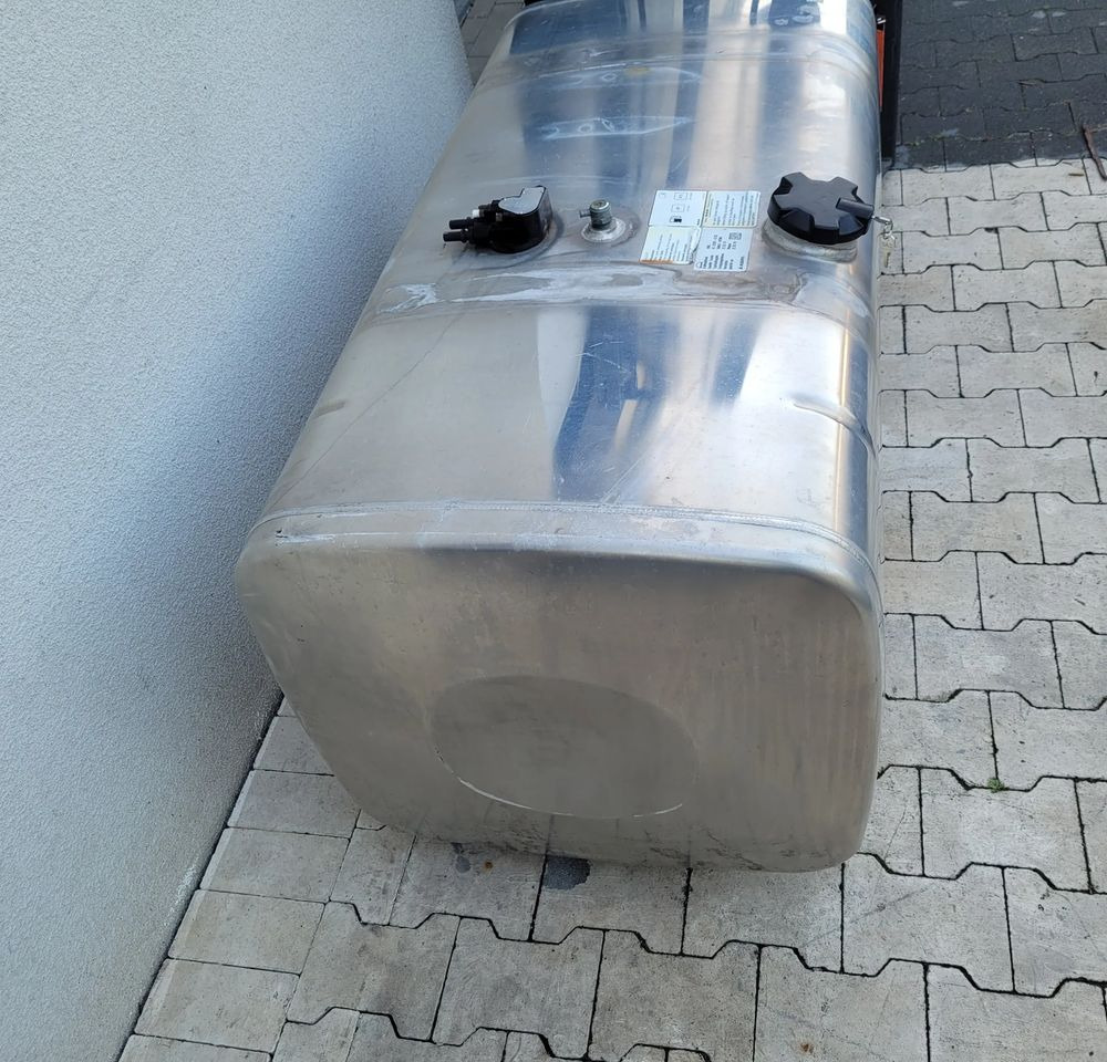 ZBIORNIK PALIWA MAN TGX 490L 81.12201-6732 130X63X68 - Fuel tank for Truck: picture 3 ZBIORNIK PALIWA MAN TGX 490L 81.12201-6732 130X63X68 - Fuel tank for Truck: picture 3