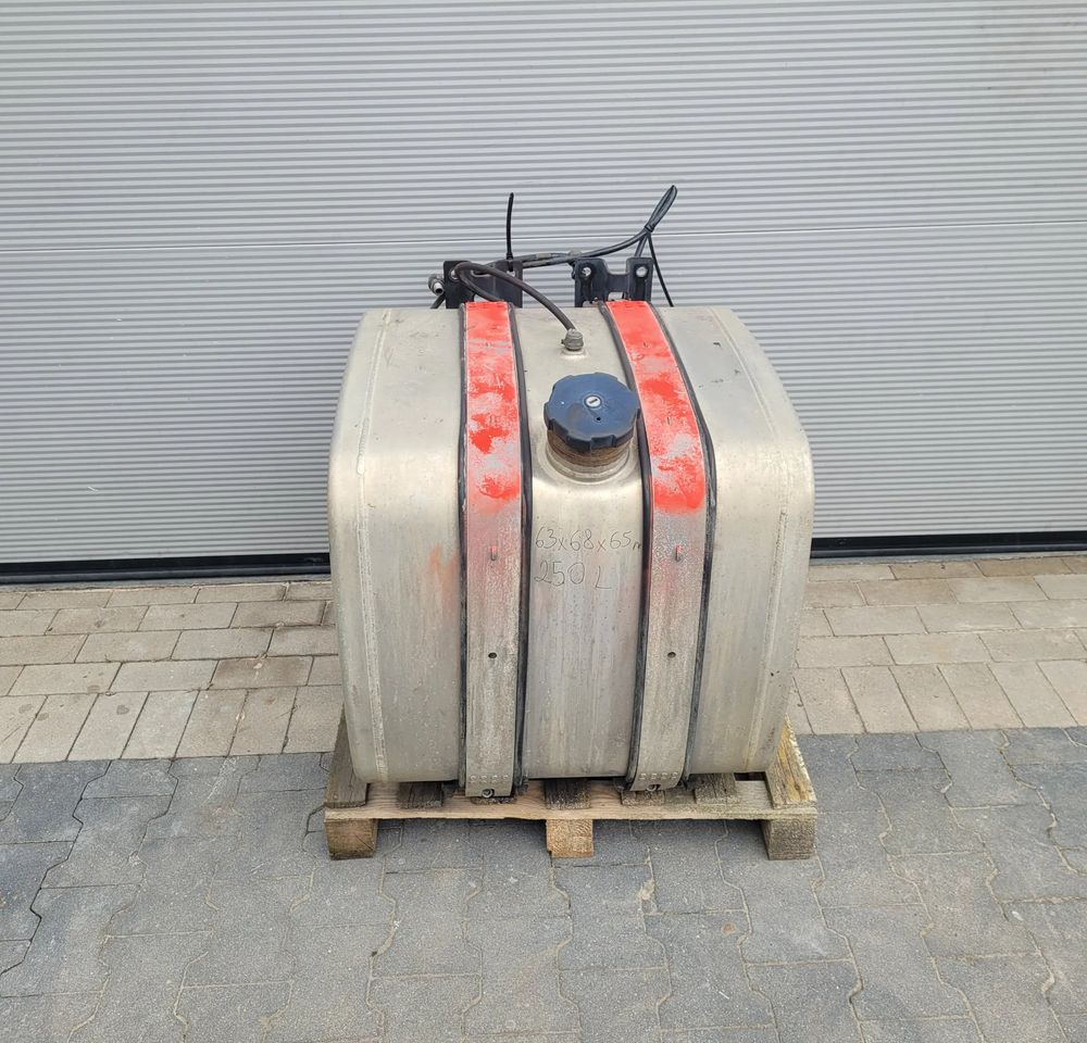 ZBIORNIK PALIWA MAN TGX TGS TGA 250L 63X68X65CM - Fuel tank for Truck: picture 1 ZBIORNIK PALIWA MAN TGX TGS TGA 250L 63X68X65CM - Fuel tank for Truck: picture 1