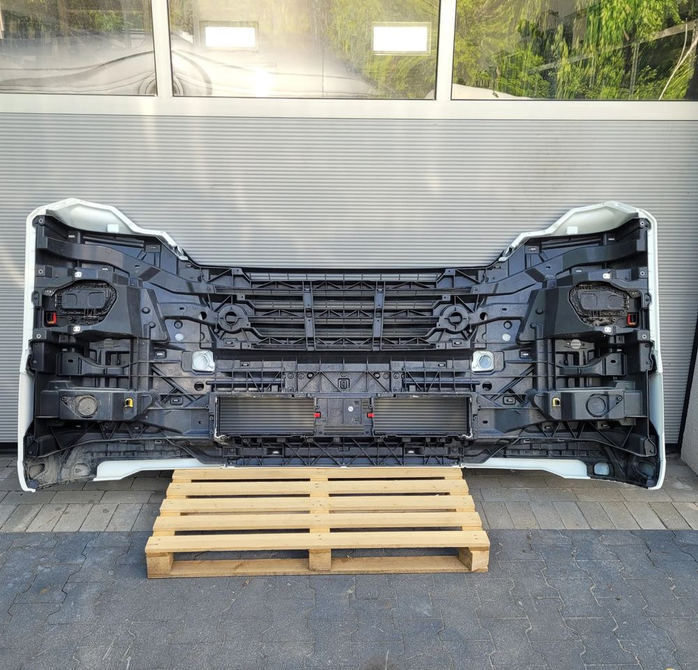 ZDERZAK MAN TGX NM.TG3 FULL LED ORYGINAŁ CHWALIM116 RAL 9010 - Body and exterior for Truck: picture 4 ZDERZAK MAN TGX NM.TG3 FULL LED ORYGINAŁ CHWALIM116 RAL 9010 - Body and exterior for Truck: picture 4