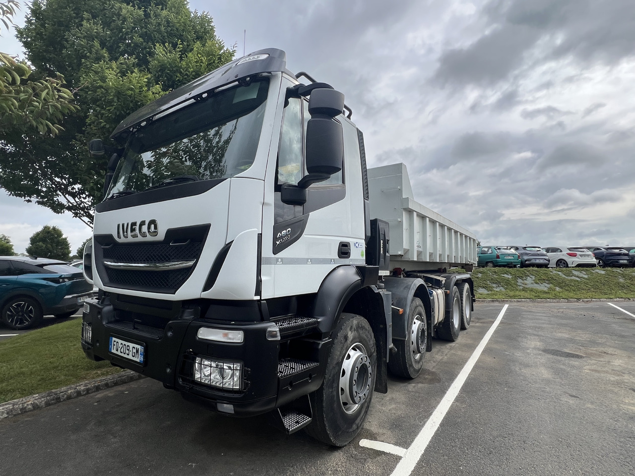 Iveco 8x4 bras Dalby - Hook lift truck: picture 1 Iveco 8x4 bras Dalby - Hook lift truck: picture 1