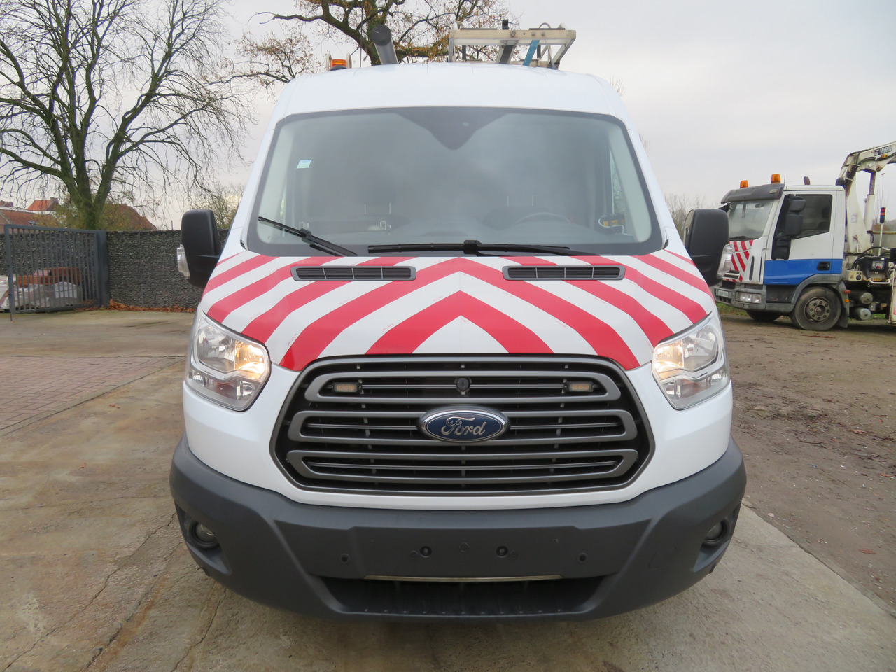 Ford Transit 2.0TDCi - L2H2 - Panel van: picture 2 Ford Transit 2.0TDCi - L2H2 - Panel van: picture 2