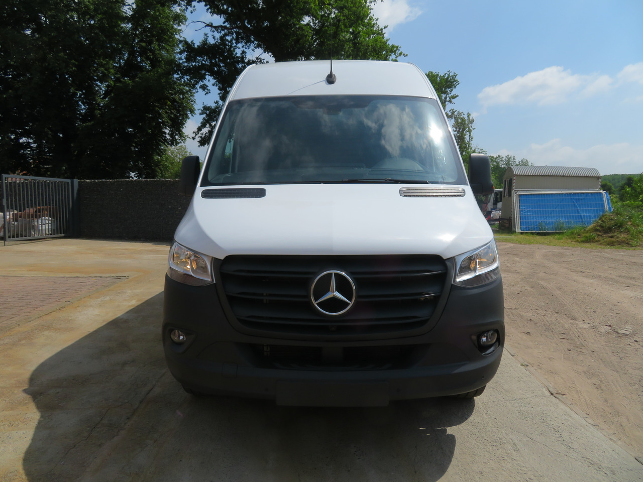 MERCEDES-BENZ Sprinter 317cdi - A3H2 - Panel van: picture 2 MERCEDES-BENZ Sprinter 317cdi - A3H2 - Panel van: picture 2