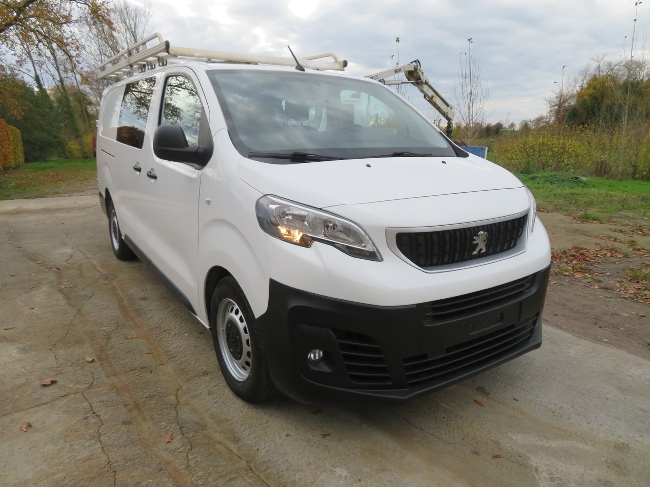 Peugeot Expert 2.0 BlueHDi - L3 - dubbel cabine - Panel van, Combi van: picture 1 Peugeot Expert 2.0 BlueHDi - L3 - dubbel cabine - Panel van, Combi van: picture 1