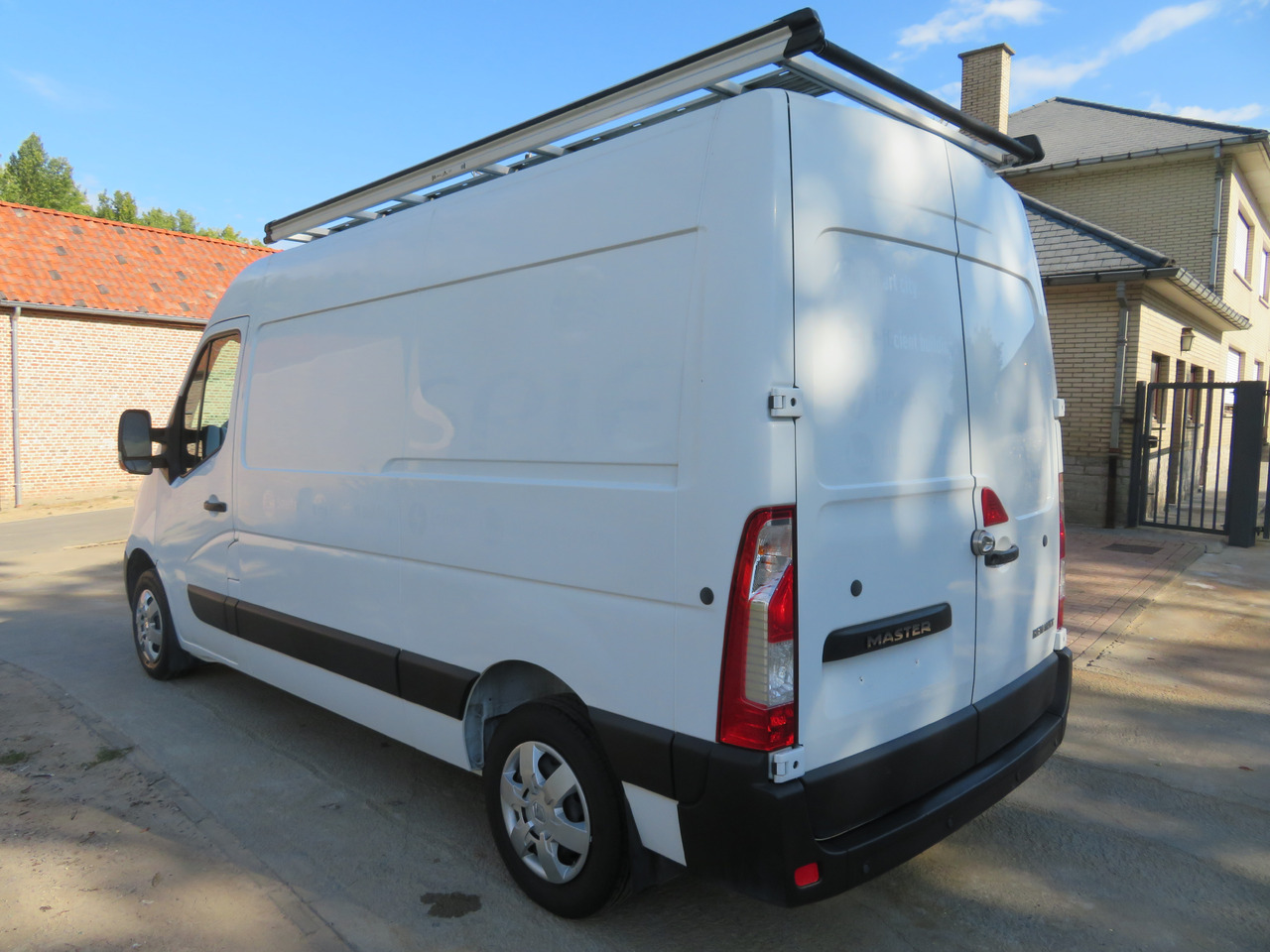 Renault Master 2.3dCi Grand Confort - L2H2 - Small van: picture 5 Renault Master 2.3dCi Grand Confort - L2H2 - Small van: picture 5