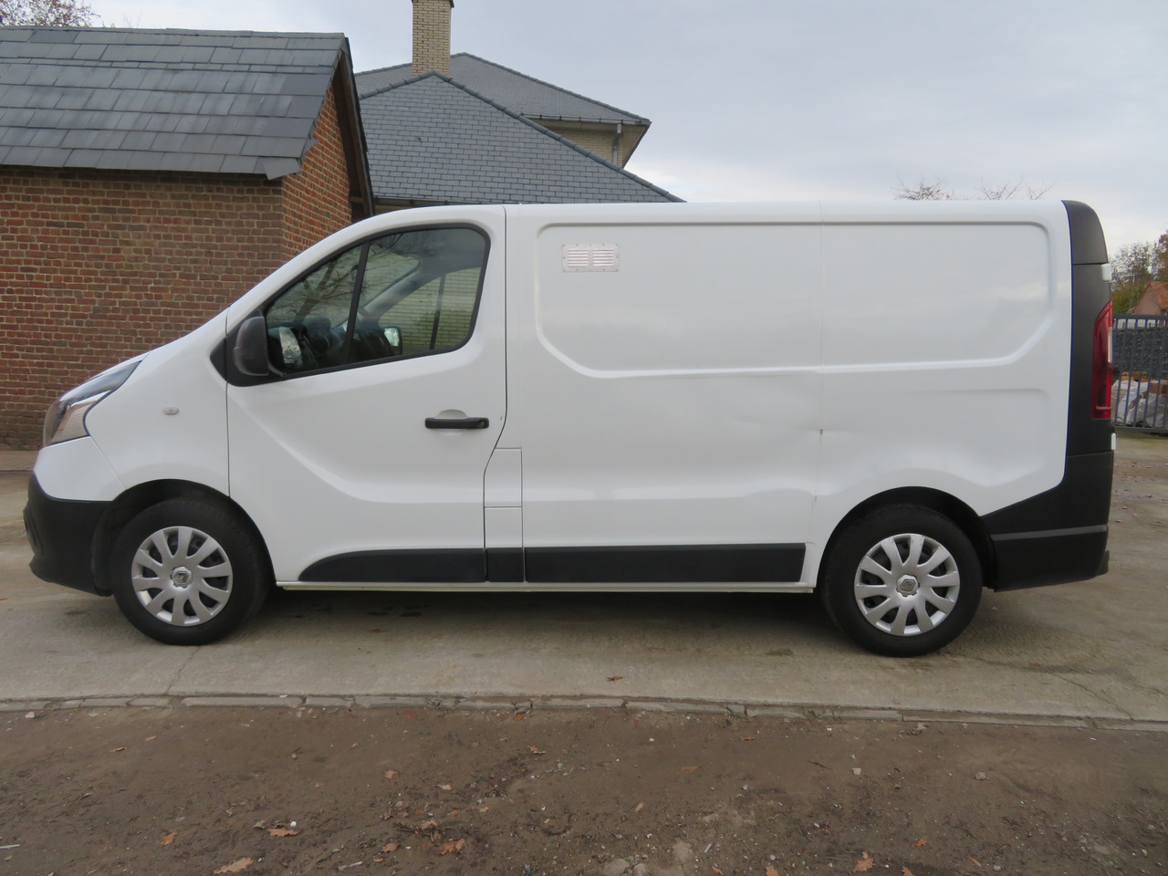 Renault Trafic 1.6dCi L1H1 - Small van: picture 4 Renault Trafic 1.6dCi L1H1 - Small van: picture 4