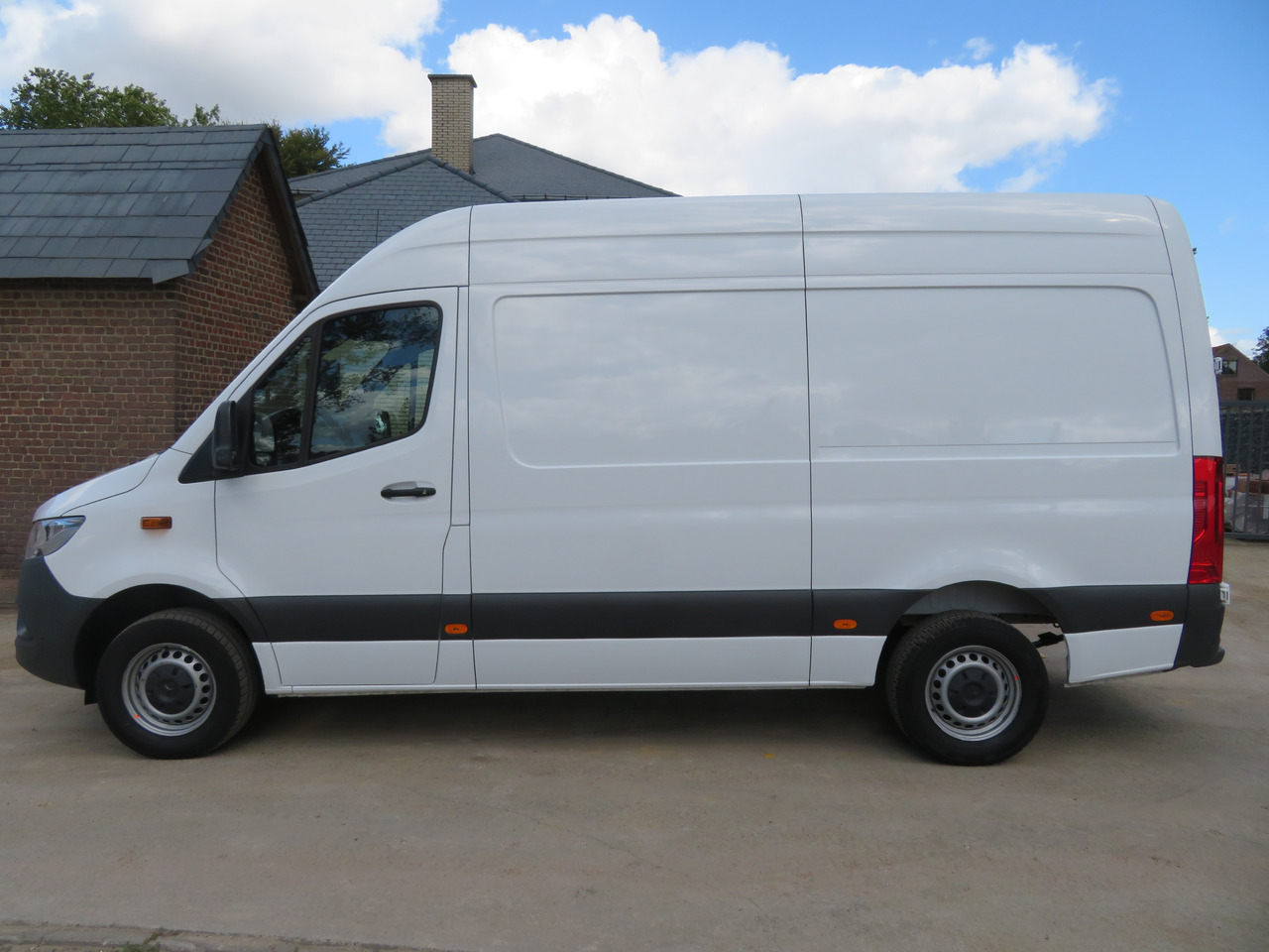 Mercedes-Benz Sprinter 317cdi - A2H2 - Van: picture 4 Mercedes-Benz Sprinter 317cdi - A2H2 - Van: picture 4