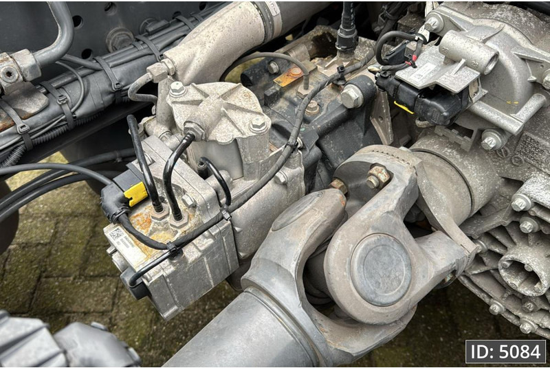 Mercedes-Benz Actros 1843 StreamSpace, Euro 6, / Retarder, Intarder - Tractor unit: picture 5 Mercedes-Benz Actros 1843 StreamSpace, Euro 6, / Retarder, Intarder - Tractor unit: picture 5