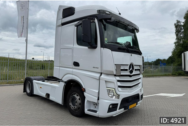 Mercedes-Benz Actros 1845 StreamSpace, Euro 6, / 2x Tank / More units available - Tractor unit: picture 4 Mercedes-Benz Actros 1845 StreamSpace, Euro 6, / 2x Tank / More units available - Tractor unit: picture 4