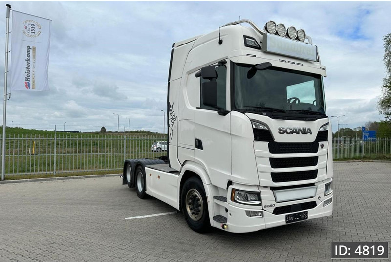 Scania S650 Topline, Euro 6, 6x2 / Retarder / Standklima / PTO / Leather / Sliding 5th wheel, Intarder - Tractor unit: picture 2 Scania S650 Topline, Euro 6, 6x2 / Retarder / Standklima / PTO / Leather / Sliding 5th wheel, Intarder - Tractor unit: picture 2