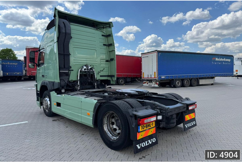 Volvo FM 370 Globetrotter, Euro 6 - Tractor unit: picture 2 Volvo FM 370 Globetrotter, Euro 6 - Tractor unit: picture 2