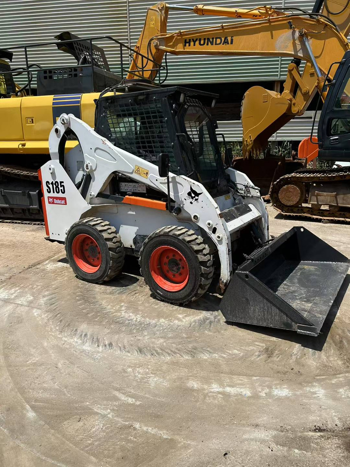 BOBCAT Skid Steer Loader S185 - Skid steer loader: picture 2 BOBCAT Skid Steer Loader S185 - Skid steer loader: picture 2