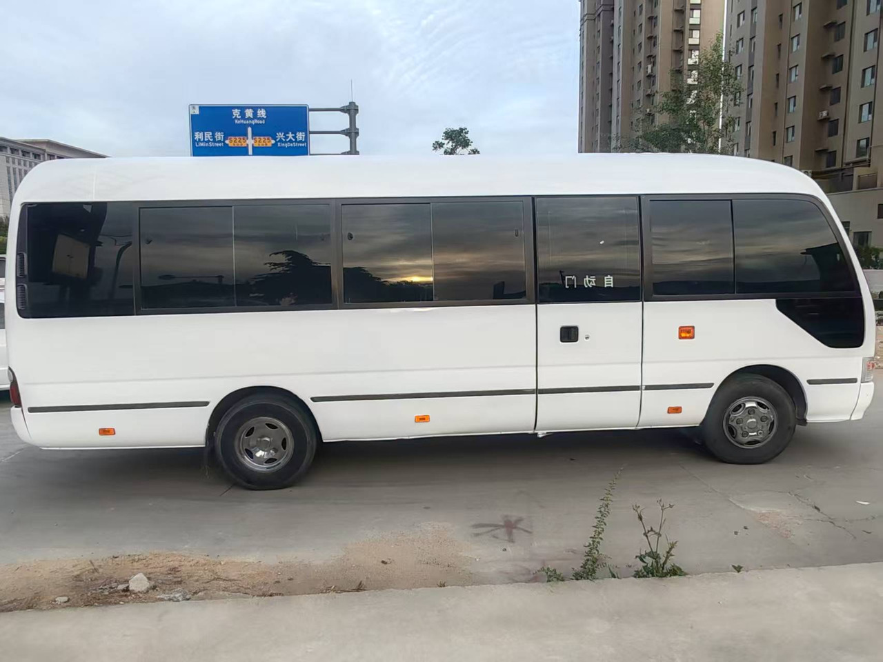 TOYOTA Coaster - Bus: picture 2 TOYOTA Coaster - Bus: picture 2