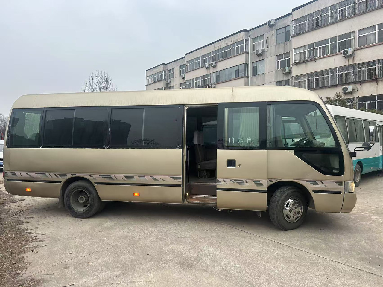 TOYOTA Coaster - Bus: picture 3 TOYOTA Coaster - Bus: picture 3