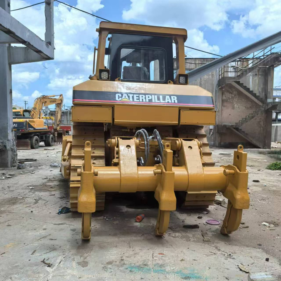 CATERPILLAR Bulldozer D8R - Bulldozer: picture 2 CATERPILLAR Bulldozer D8R - Bulldozer: picture 2