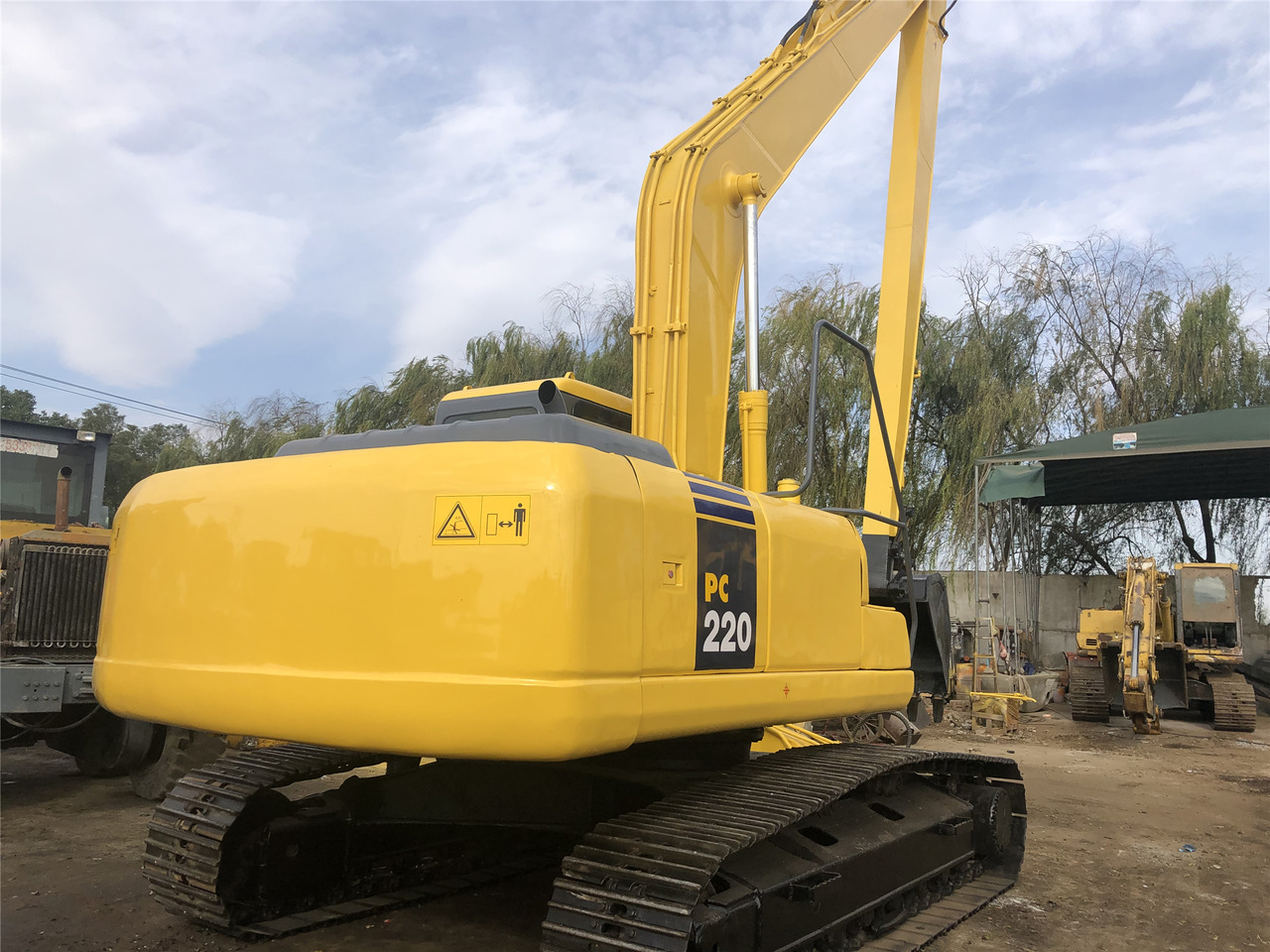 CATERPILLAR Crawler Excavator PC220LC-7 Long Front - Crawler excavator: picture 1 CATERPILLAR Crawler Excavator PC220LC-7 Long Front - Crawler excavator: picture 1