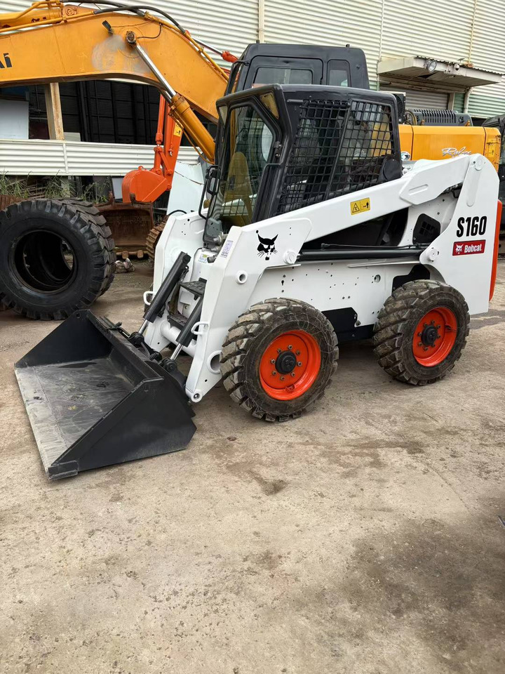 BOBCAT Skid Steer Loader S160 - Construction machinery: picture 5 BOBCAT Skid Steer Loader S160 - Construction machinery: picture 5