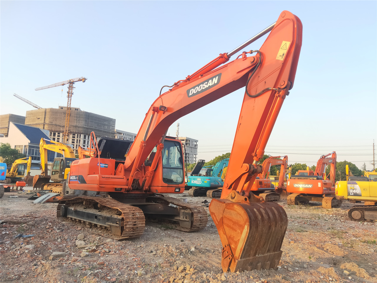DOOSAN Crawler excavator - Crawler excavator: picture 4 DOOSAN Crawler excavator - Crawler excavator: picture 4