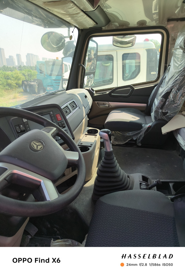 HOWO HaoHan N5G Cement Mixer Truck - Concrete mixer truck: picture 5 HOWO HaoHan N5G Cement Mixer Truck - Concrete mixer truck: picture 5