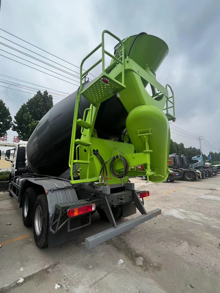 HOWO TX350 Cement Mixer Truck - Concrete mixer truck: picture 4 HOWO TX350 Cement Mixer Truck - Concrete mixer truck: picture 4