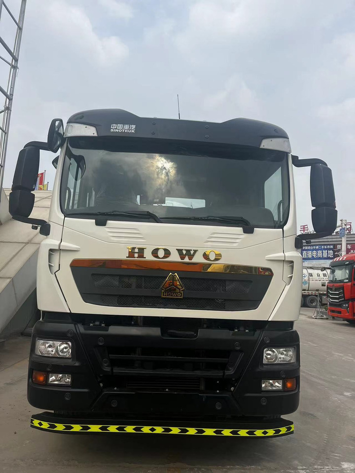 HOWO TX350 Cement Mixer Truck - Concrete mixer truck: picture 3 HOWO TX350 Cement Mixer Truck - Concrete mixer truck: picture 3