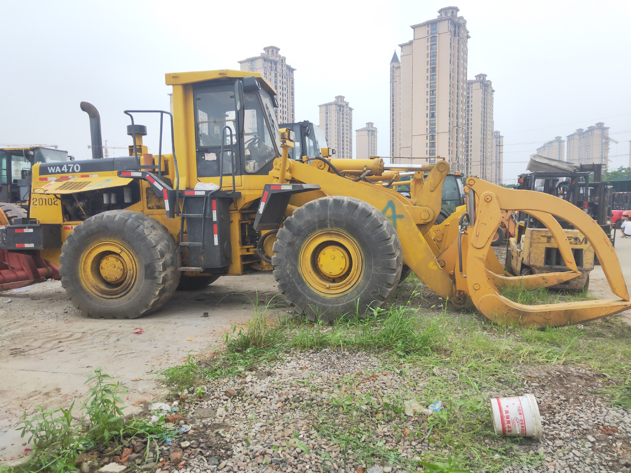 KOMATSU Wheel WA470-3 With a fork - Wheel loader: picture 2 KOMATSU Wheel WA470-3 With a fork - Wheel loader: picture 2