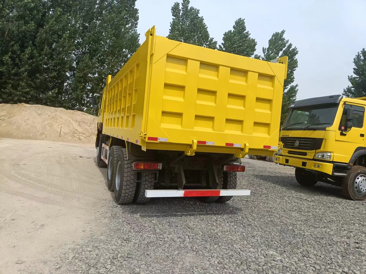 SINOTRUK HOWO 371 6X4 CLICK HERE FOR DISCOUNT - Tipper: picture 5 SINOTRUK HOWO 371 6X4 CLICK HERE FOR DISCOUNT - Tipper: picture 5