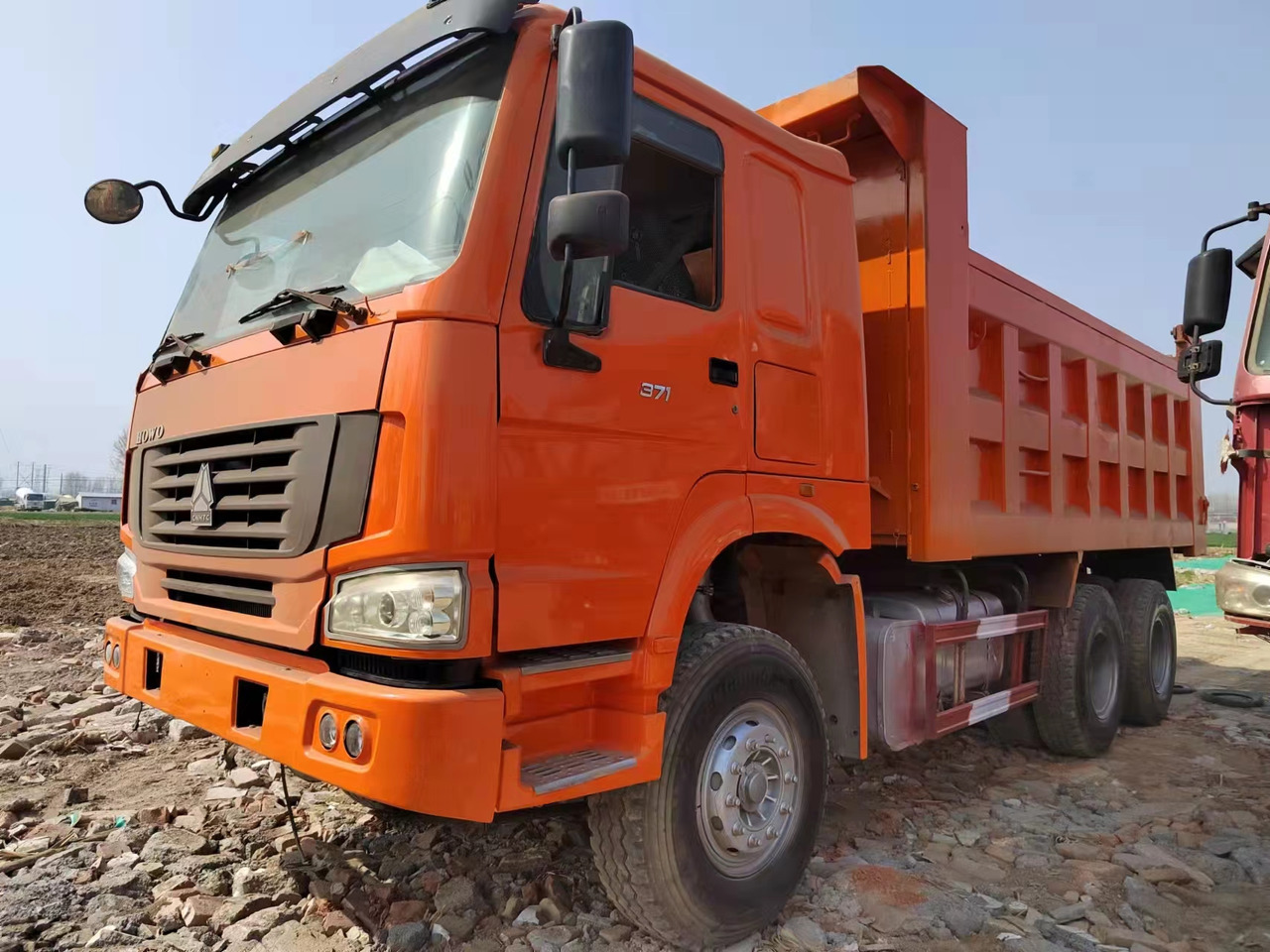 SINOTRUK HOWO 371 6X4 CLICK HERE FOR DISCOUNT - Tipper: picture 2 SINOTRUK HOWO 371 6X4 CLICK HERE FOR DISCOUNT - Tipper: picture 2