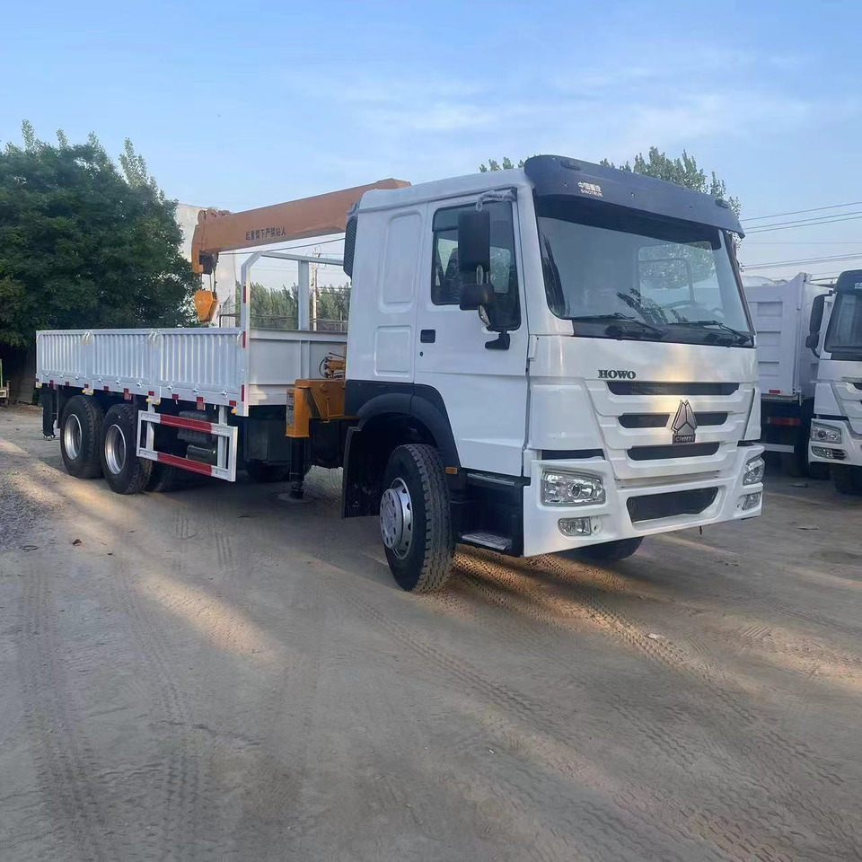 SINOTRUK HOWO 6X4 - Crane truck: picture 1 SINOTRUK HOWO 6X4 - Crane truck: picture 1
