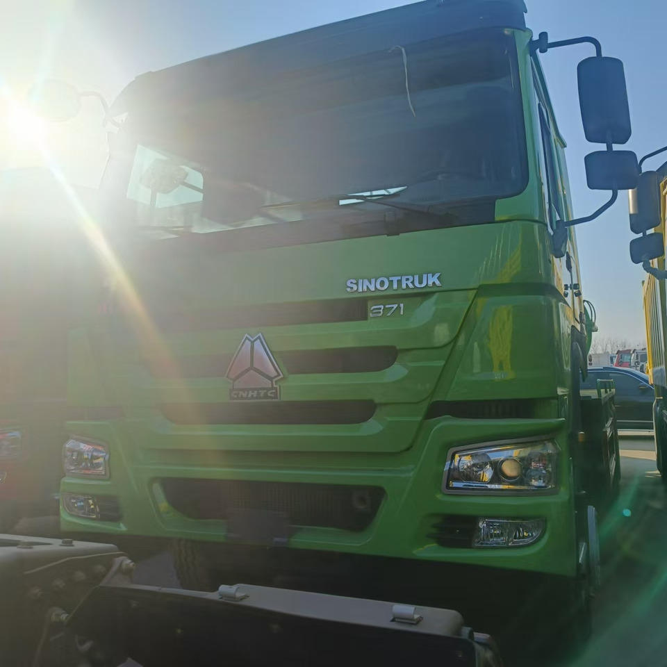 SINOTRUK HOWO Sewage Suction Truck 6*4 Click Here for Discount - Vacuum truck: picture 4 SINOTRUK HOWO Sewage Suction Truck 6*4 Click Here for Discount - Vacuum truck: picture 4