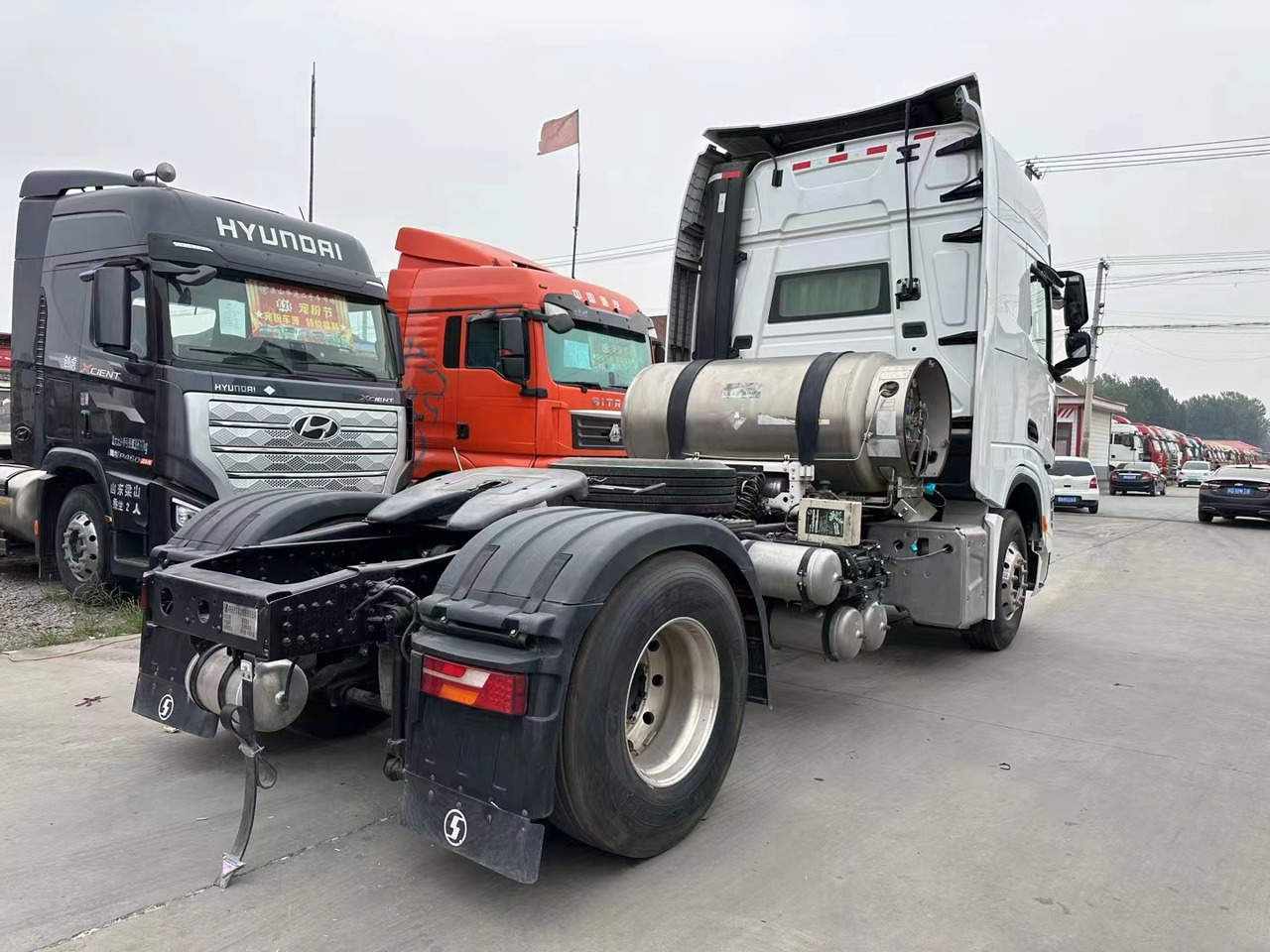 SINOTRUK K1025 X6000 Tractor Unit 4X2 Manual Transmission - Tractor unit: picture 3 SINOTRUK K1025 X6000 Tractor Unit 4X2 Manual Transmission - Tractor unit: picture 3