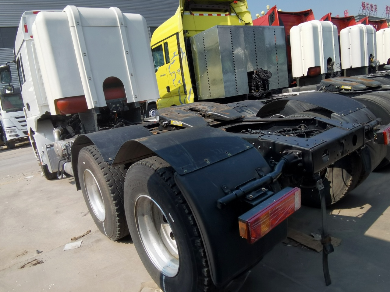 SINOTRUK KY90 6X4 Manual Transmission Tractor - Tractor unit: picture 4 SINOTRUK KY90 6X4 Manual Transmission Tractor - Tractor unit: picture 4