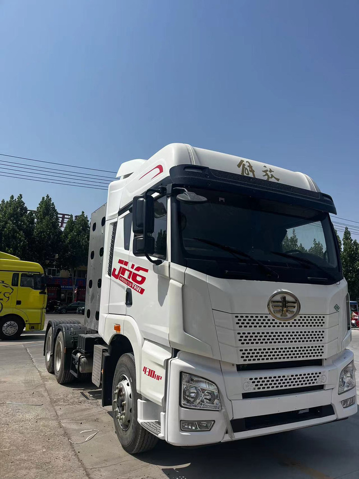 SINOTRUK Tractor Unit JH6 6X4 Manual Transmission New - Tractor unit: picture 1 SINOTRUK Tractor Unit JH6 6X4 Manual Transmission New - Tractor unit: picture 1