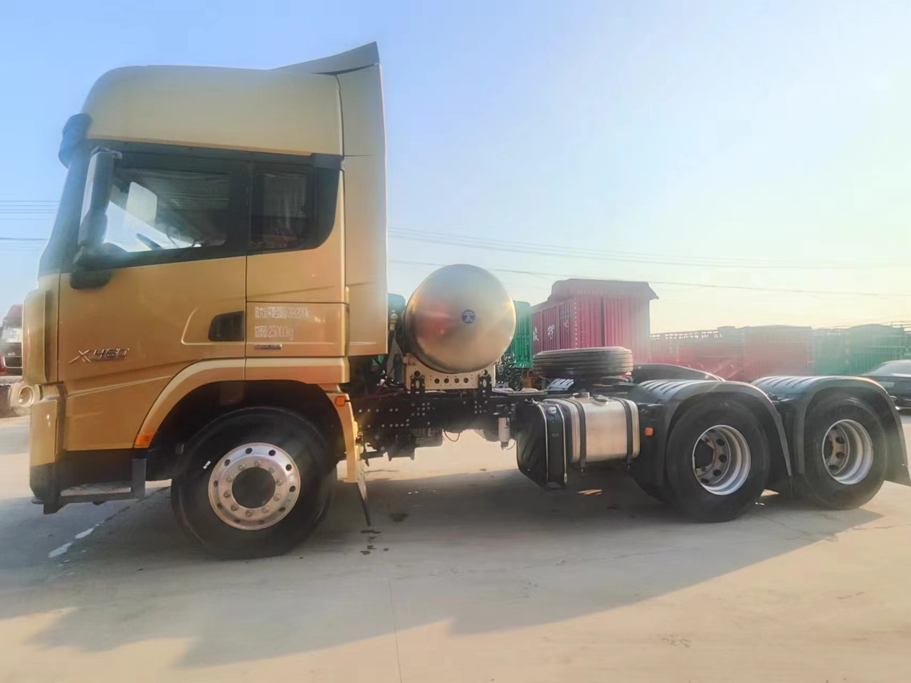 SINOTRUK X5000 6X4 Manual Tractor Unit - Tractor unit: picture 4 SINOTRUK X5000 6X4 Manual Tractor Unit - Tractor unit: picture 4