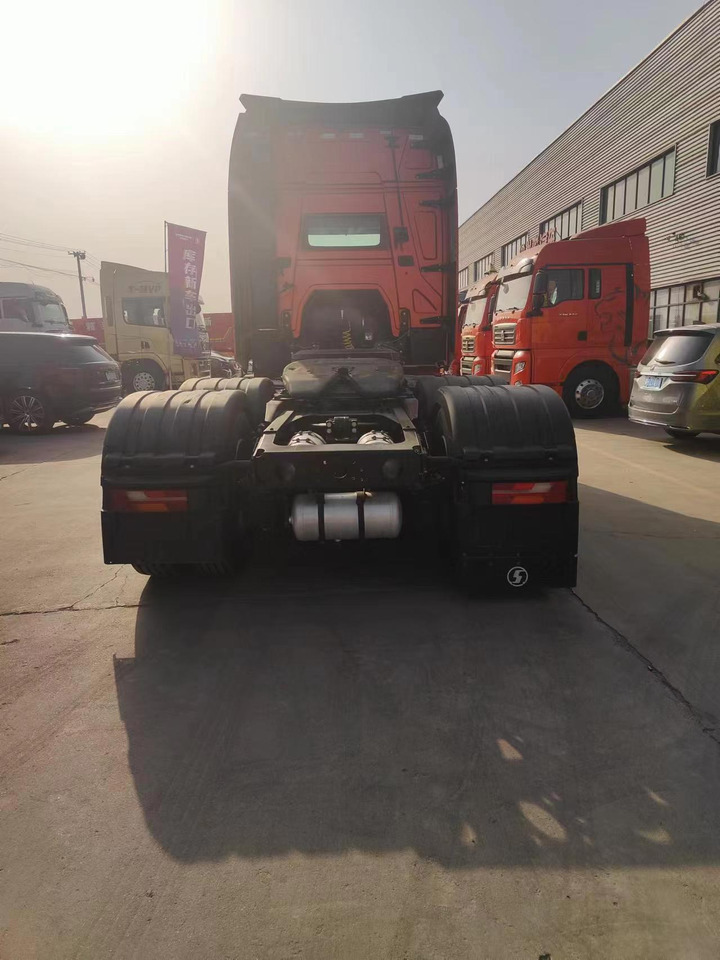 SINOTRUK X6000 6X4 Automatic Tractor Unit - Tractor unit: picture 5 SINOTRUK X6000 6X4 Automatic Tractor Unit - Tractor unit: picture 5