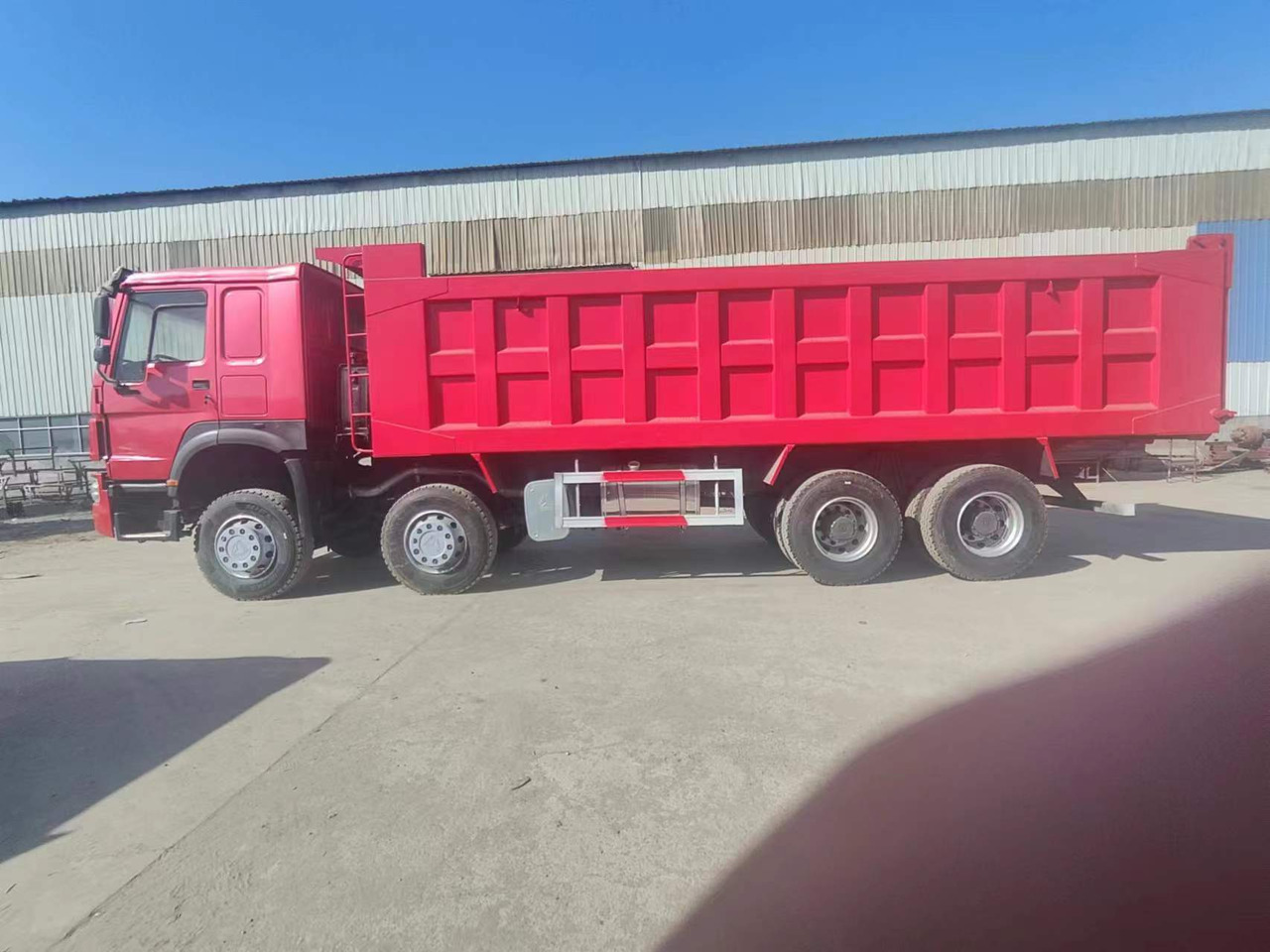 HOWO DUMP TRUCK 375 8 ✖4 - Truck: picture 5 HOWO DUMP TRUCK 375 8 ✖4 - Truck: picture 5