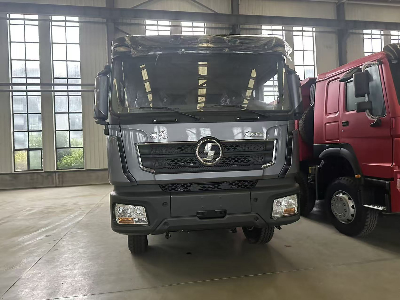 HOWO DUMP TRUCK F3000 6✖4 - Truck: picture 2 HOWO DUMP TRUCK F3000 6✖4 - Truck: picture 2