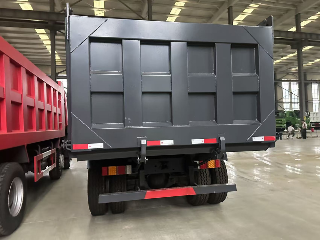HOWO DUMP TRUCK F3000 6✖4 - Truck: picture 5 HOWO DUMP TRUCK F3000 6✖4 - Truck: picture 5